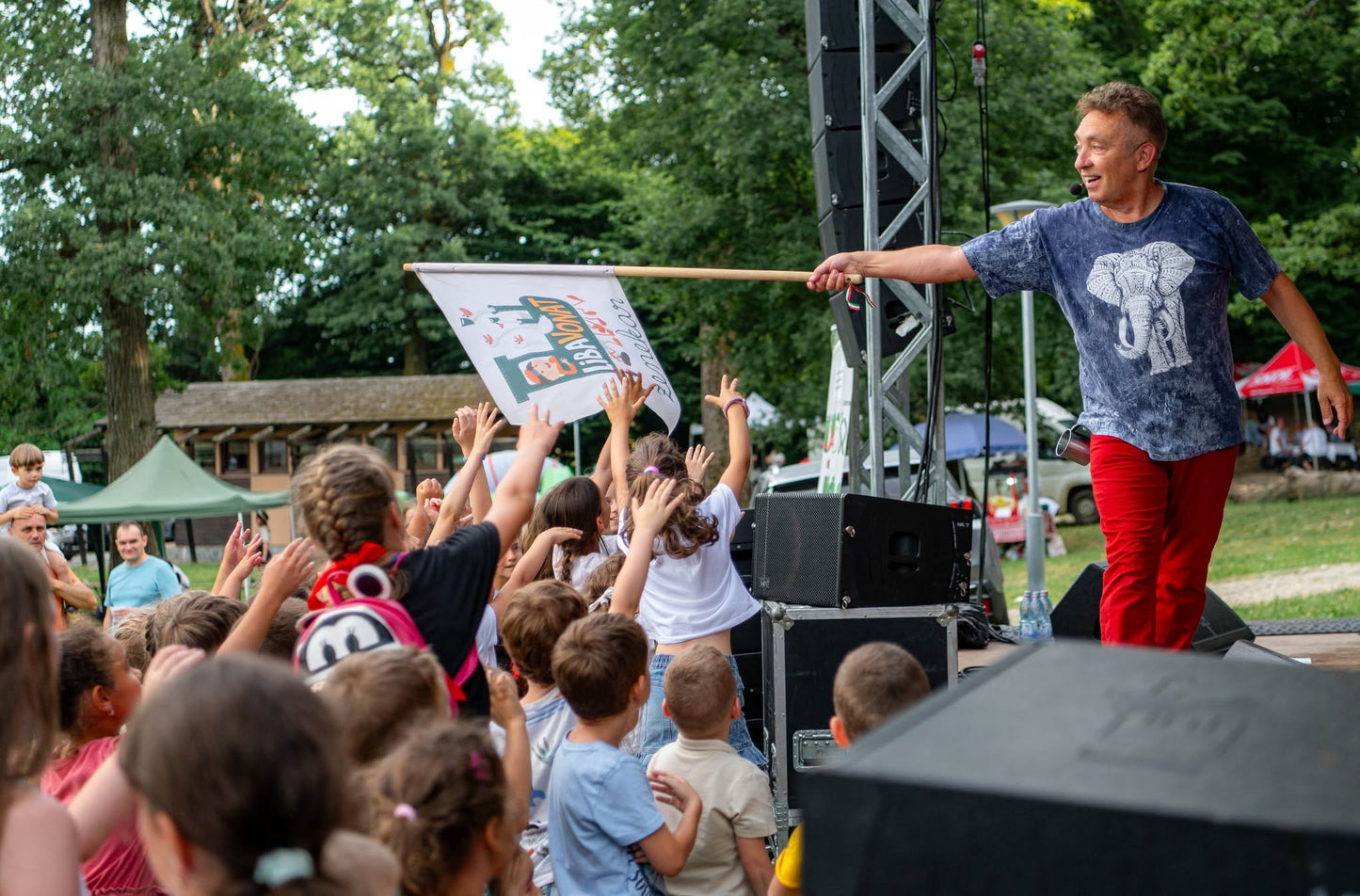 Vidám gyerekkoncert a Beszterce-Naszód Megyei Magyar Napokon