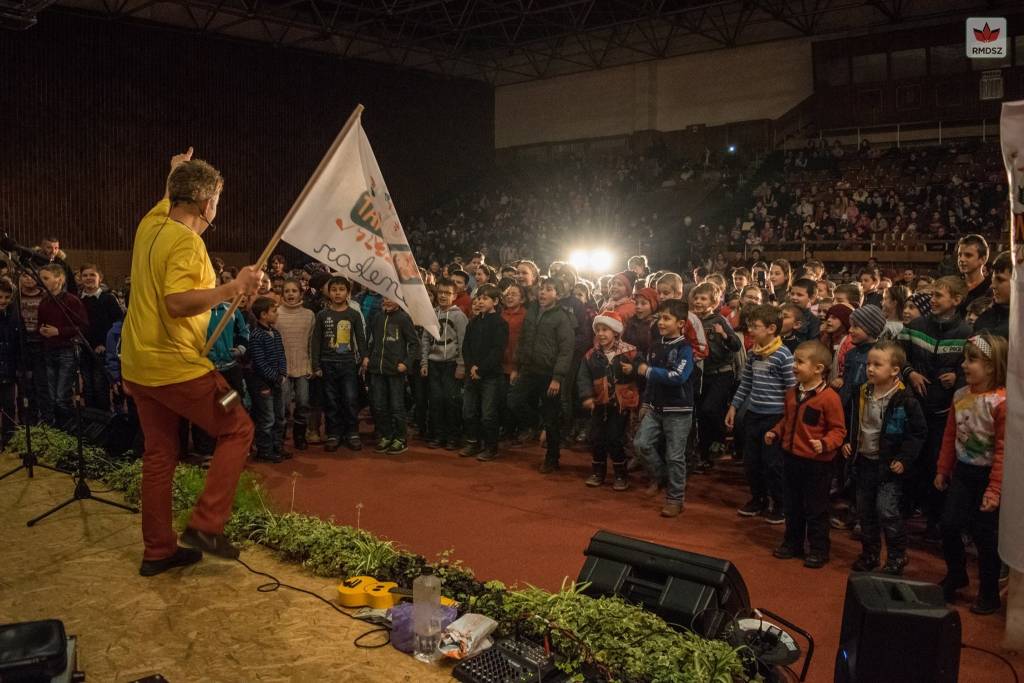 Gyerekkoncert Beszterce Sportcsarnok Mikulás buli